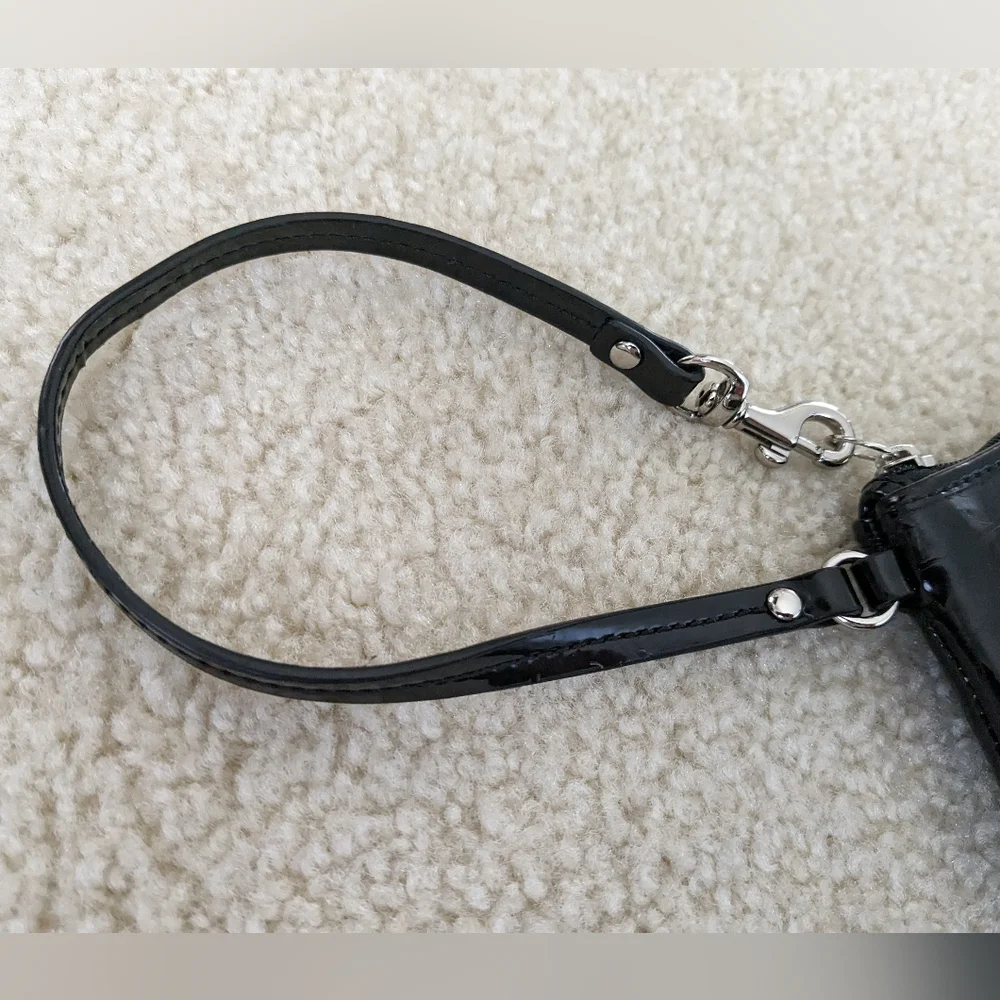 Coach Signature Wristlet - Black Patent Leather